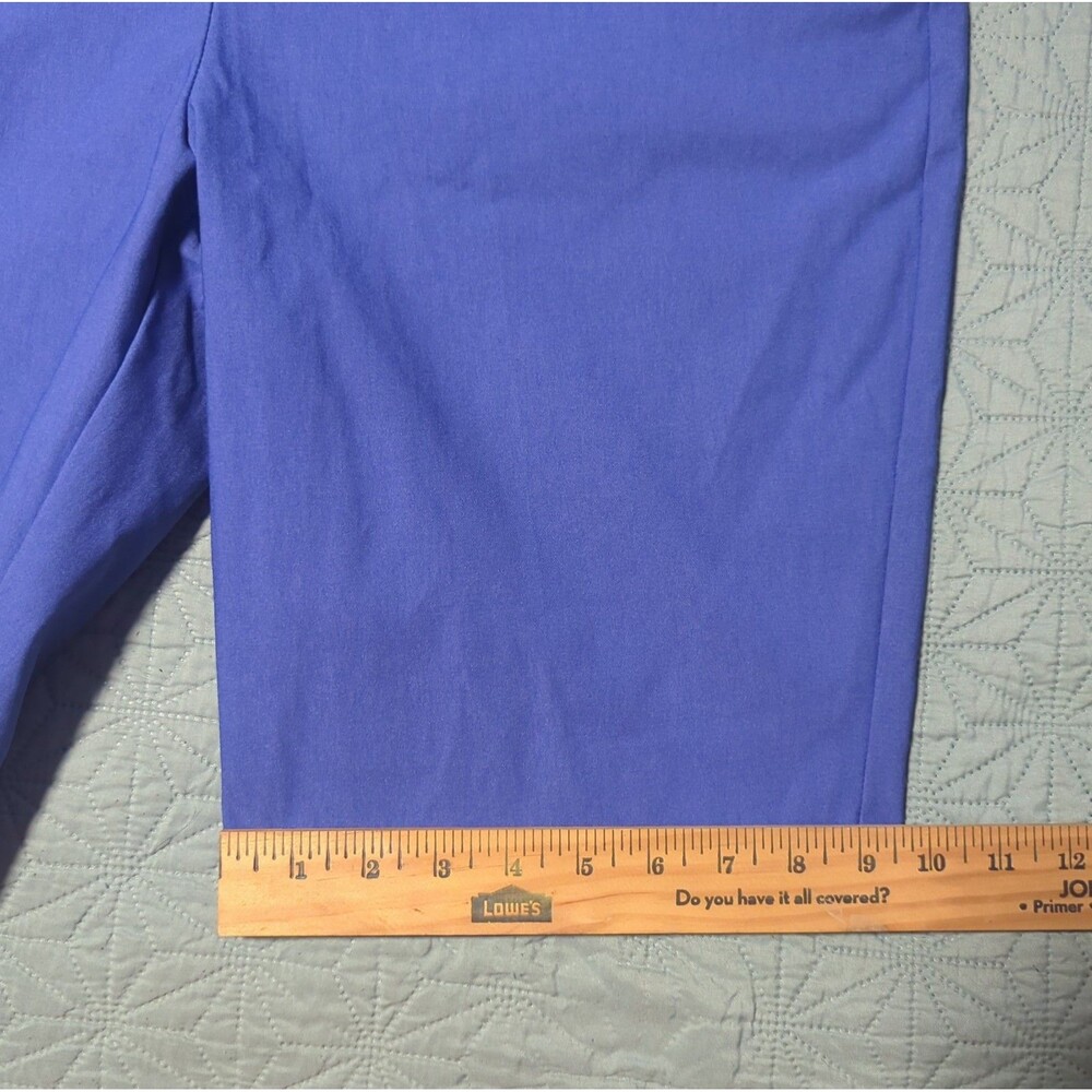 Chicos Women's Sleek Stretch Pull On Shorts Amparo Blue Zip Pockets Sz 2.5/14 US - Picture 7 of 8